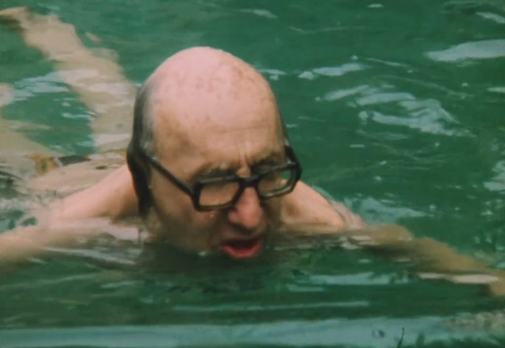 el sociologo norbert elias nadando
